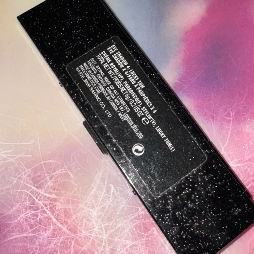 Mac Hello Kitty Lucky Tom eyeshadow palette